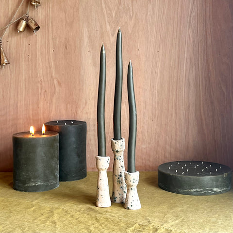 Ceramic candle-holder and wavy candle set